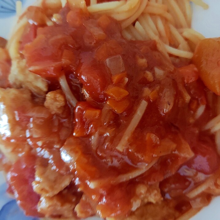 トマトのミートソースパスタ